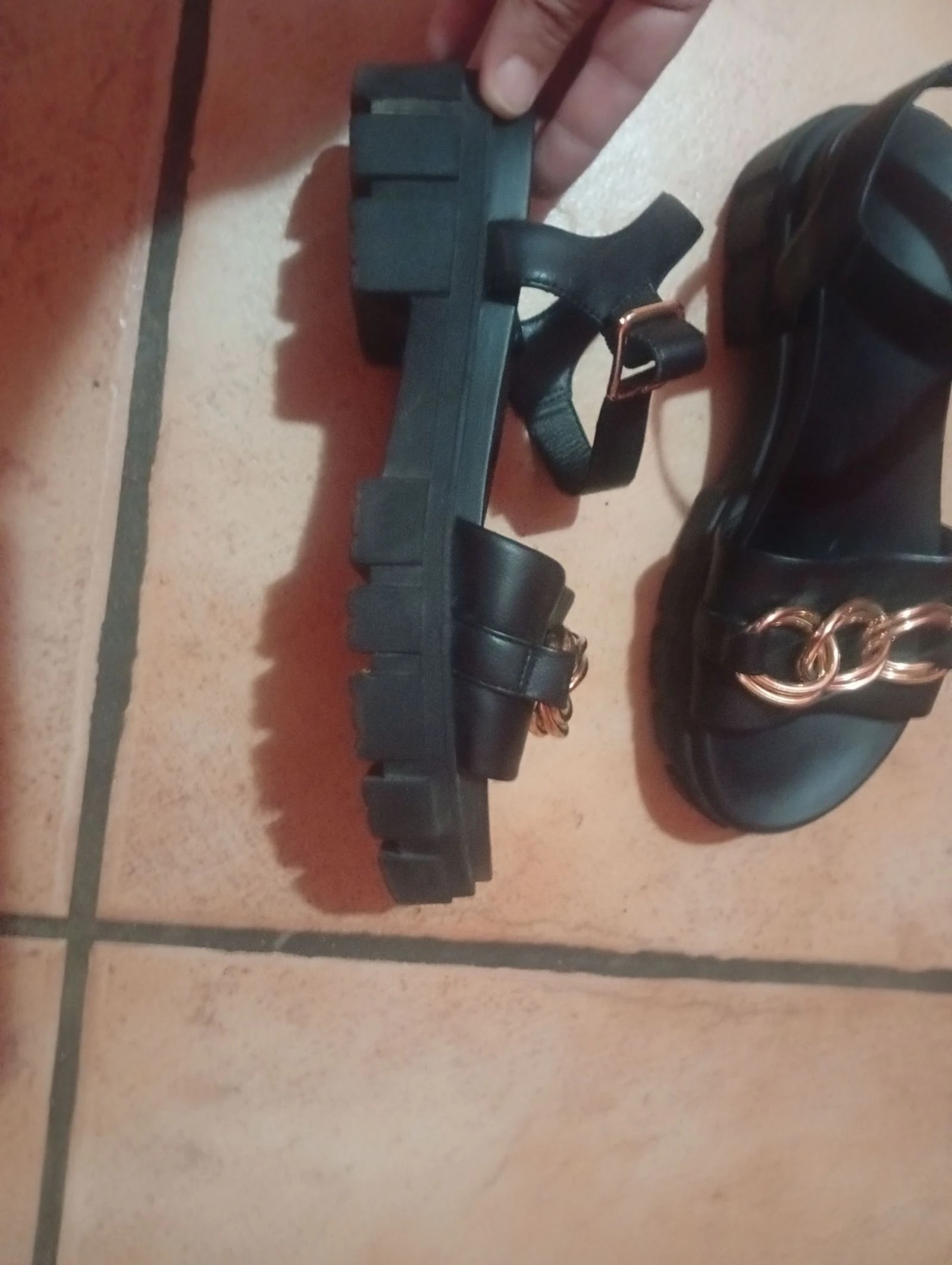 Black and gold sandals – photo 4